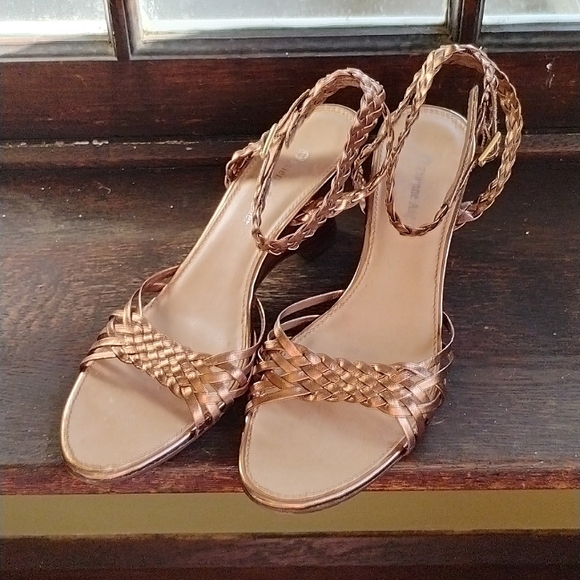 Etienne Aigner Braided Sandals Ankle Straps, Bronze 3-Inch Heel, Party Size 8.5M - Picture 2 of 7